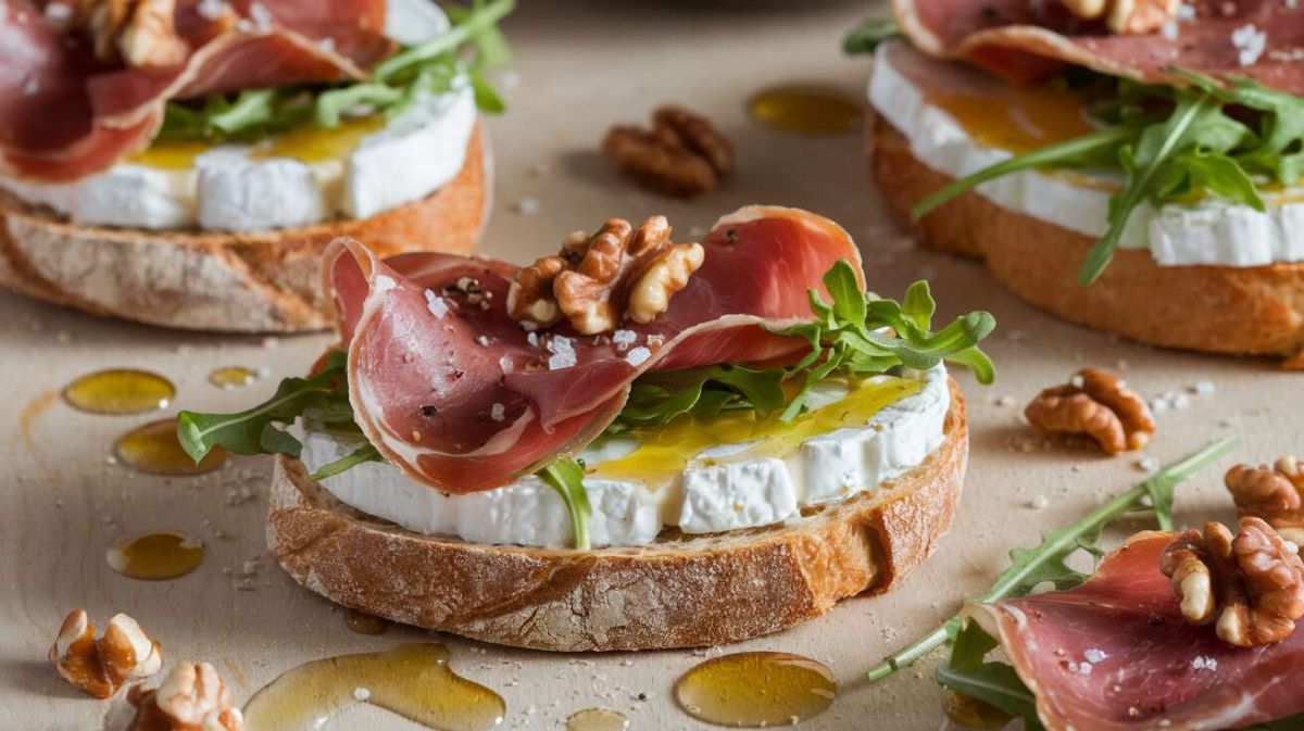 Une recette irrésistible de tartines chèvre frais et coppa