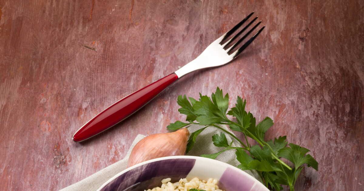 Cyril Lignac réinvente le risotto au pistou avec brocolis grillés