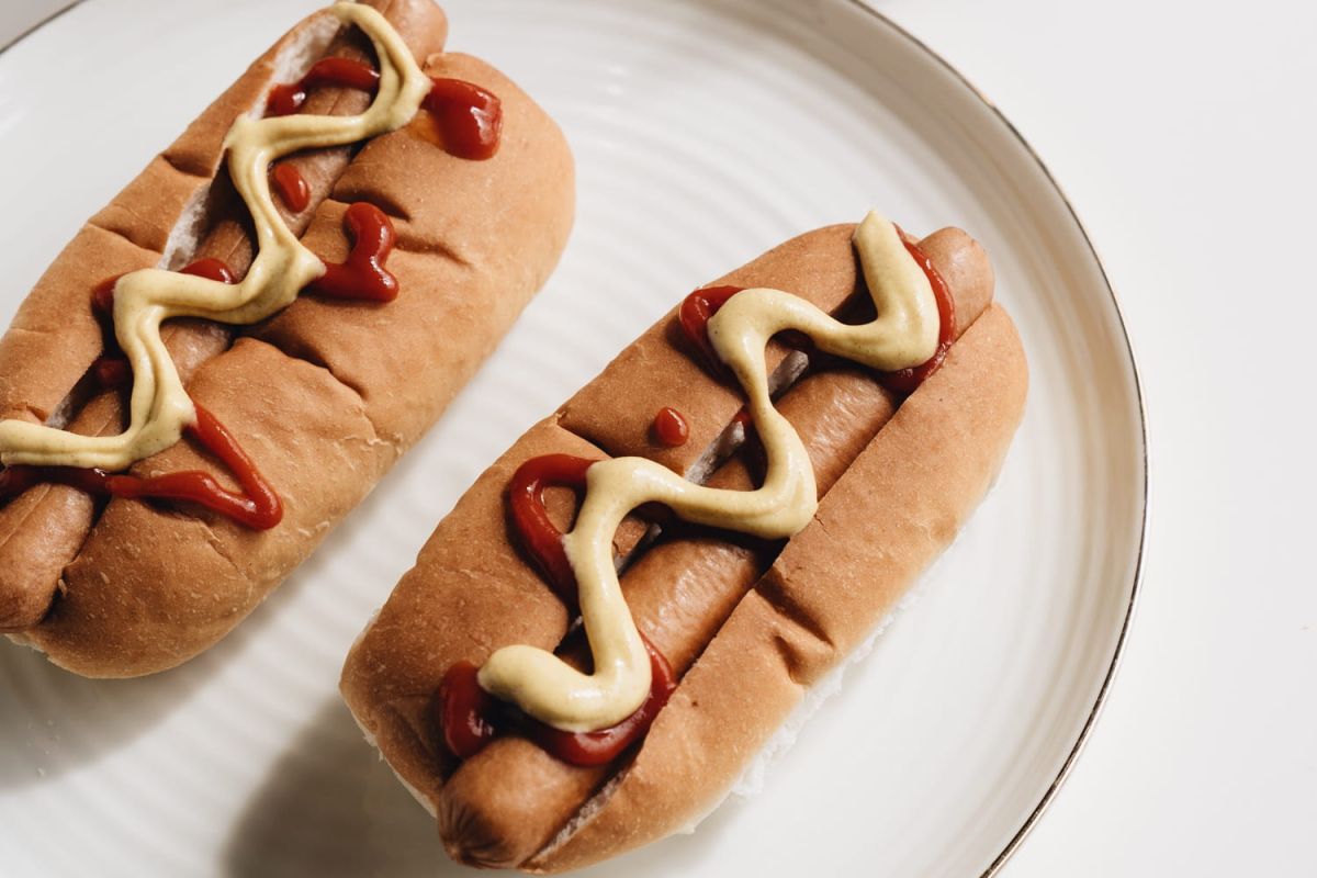 découvrez l'étrange histoire du hot-dog