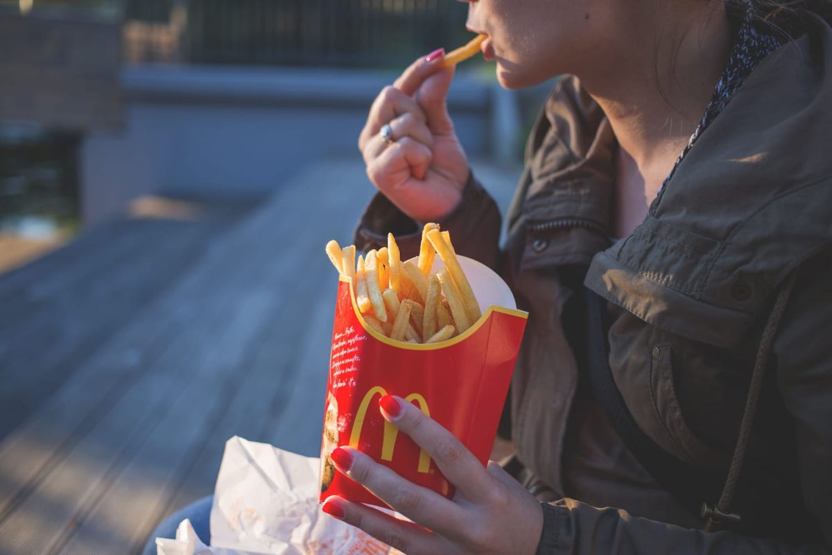 Cash Investigation : plongez au cœur des conditions de travail chez McDonald's