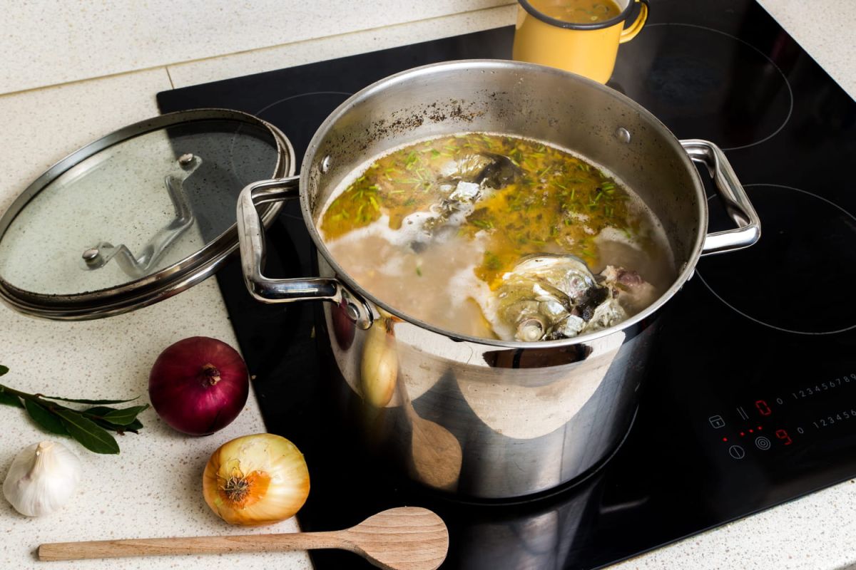 Le fumet de poisson anti-gaspillage à la façon de Philippe Etchebest