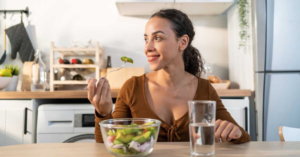 Manger en pleine conscience : un allié inattendu pour votre perte de poids
