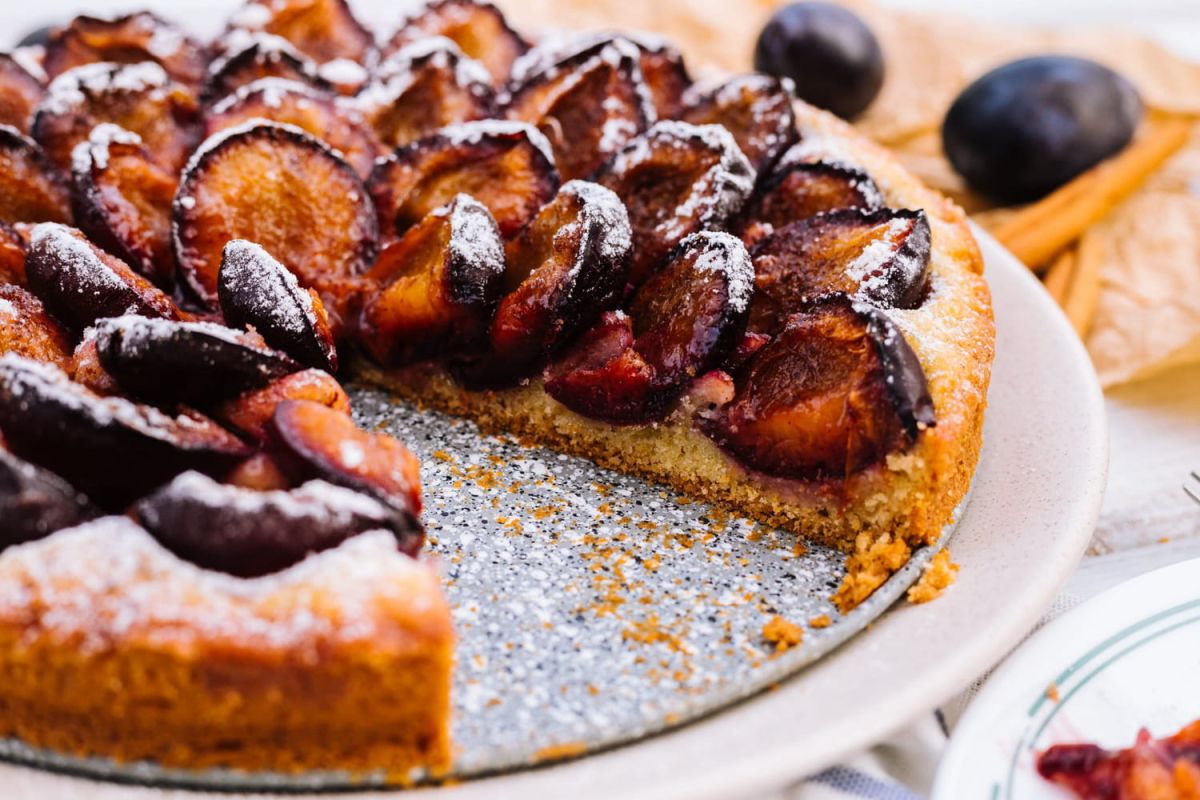 La recette de la tarte aux prunes de Cyril Lignac