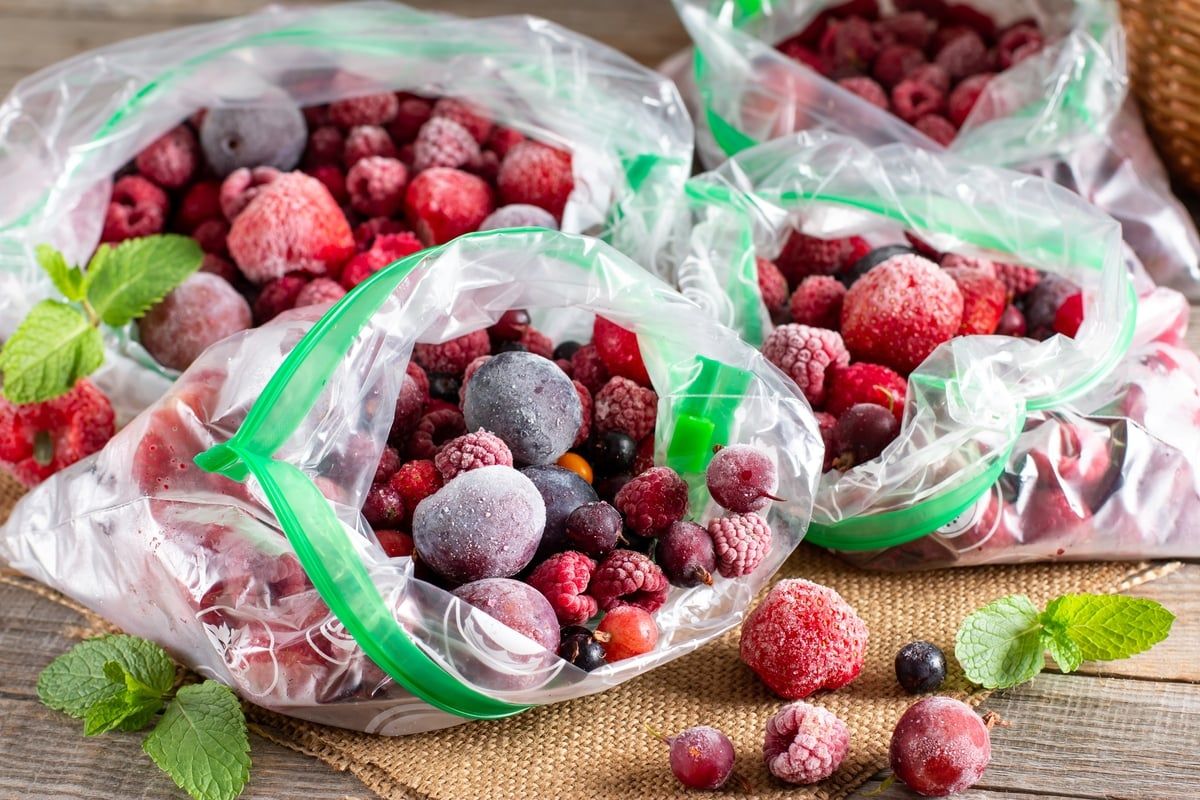Surgelés, frais ou en conserve : quelle est la meilleure option pour vos fruits ?
