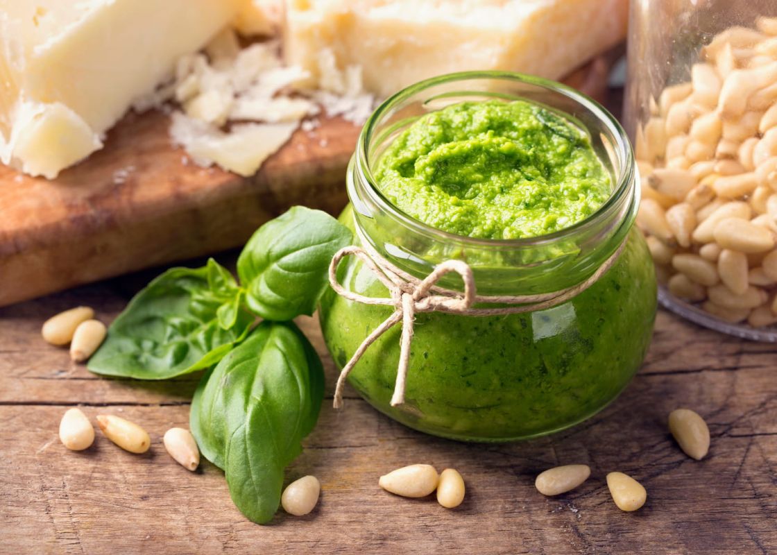 Un pesto alla genovese fait maison, meilleur et plus sain que le tout-prêt