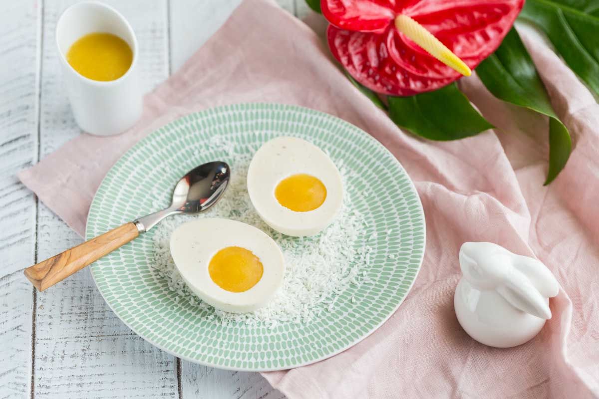 Dégustez une panna cotta coco-mangue pour Pâques