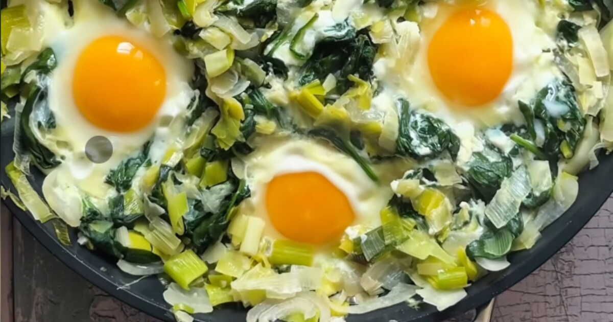 Chakchouka verte : un délice réconfortant à savourer avec du pain grillé