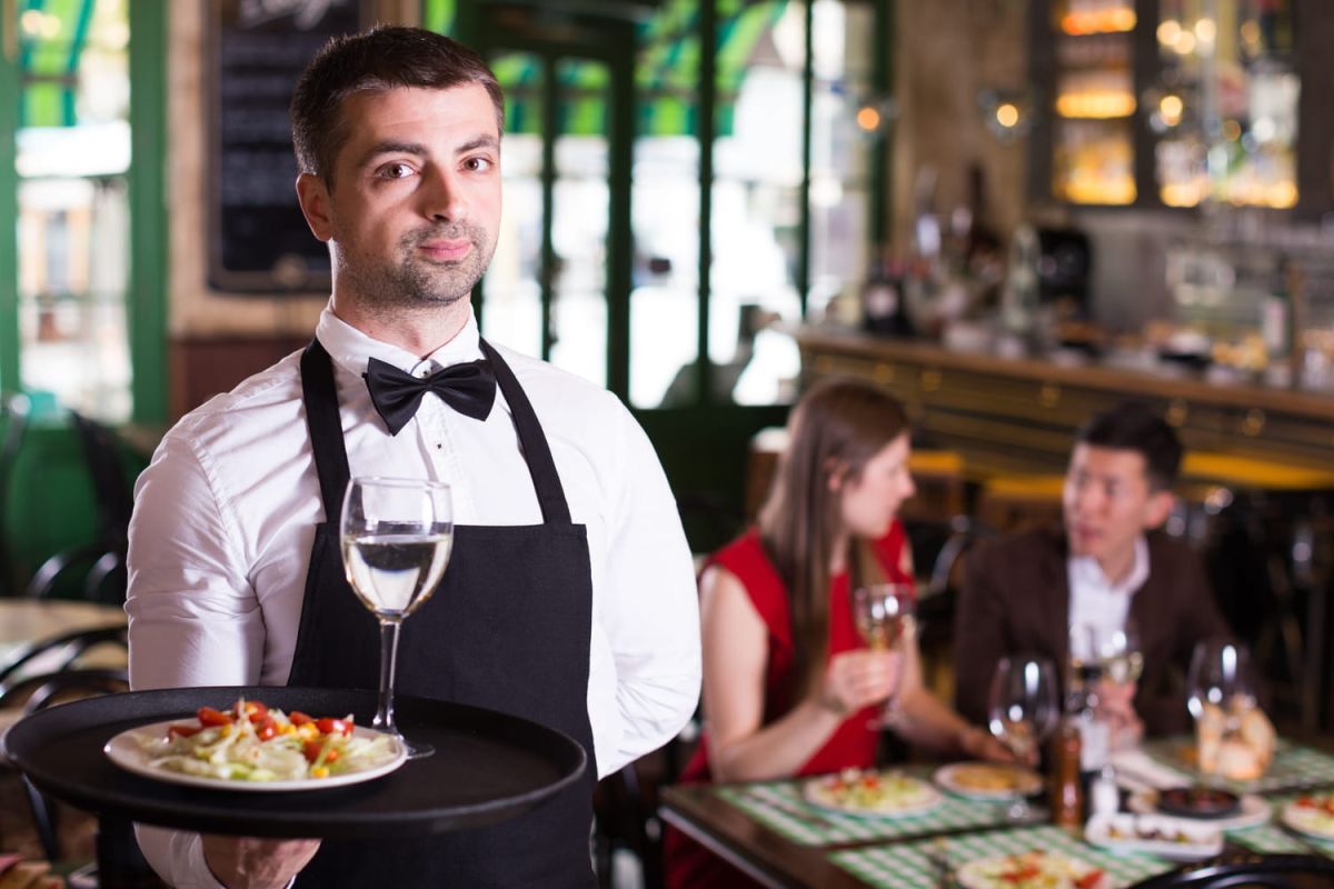 le geste à éviter absolument pour ne pas irriter les serveurs