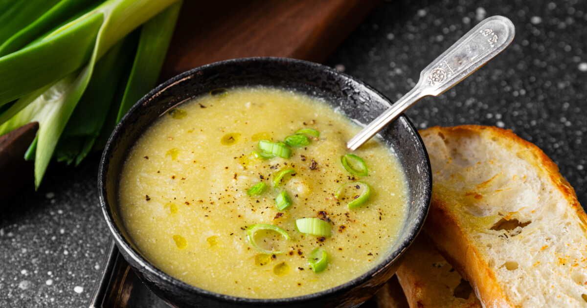 Le potage poireaux-pommes de terre de Paul Bocuse : le réconfort à la cuillère