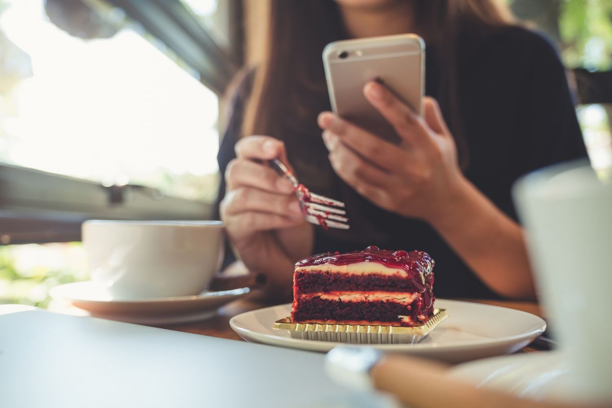 Le smartphone, un mal pour nos repas