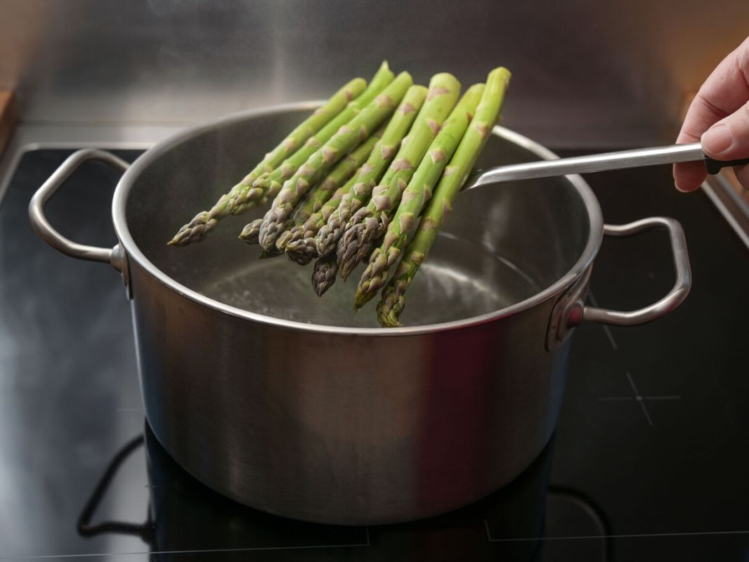 Asperges en cuisine : 9 recettes légères pour célébrer le printemps