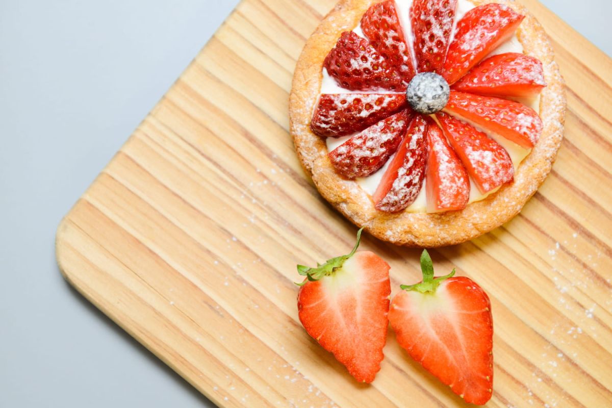 Un gâteau aux fraises sans cuisson pour épater vos invités