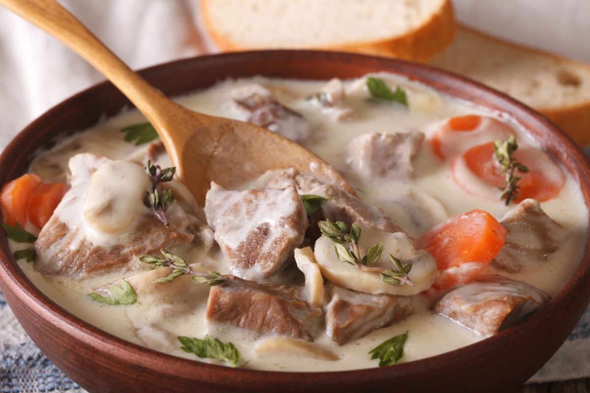 Apprenez à réussir la blanquette de veau sans effort avec cette méthode astucieuse