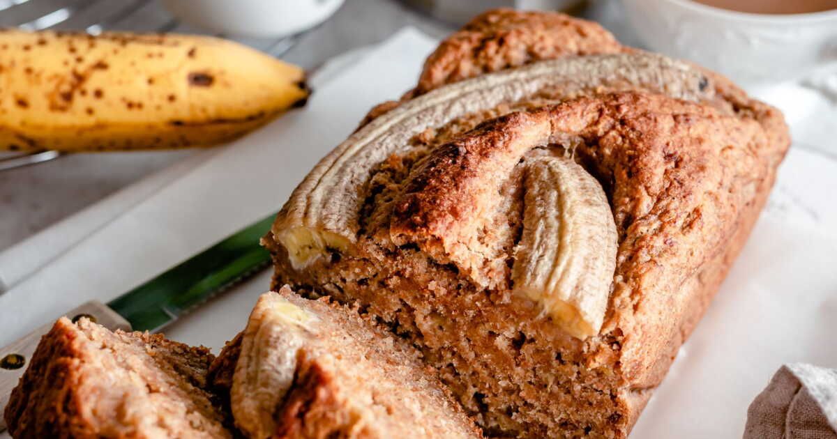 Gâteau à la banane et aux flocons d'avoine : la recette légère et sans sucres ajoutés