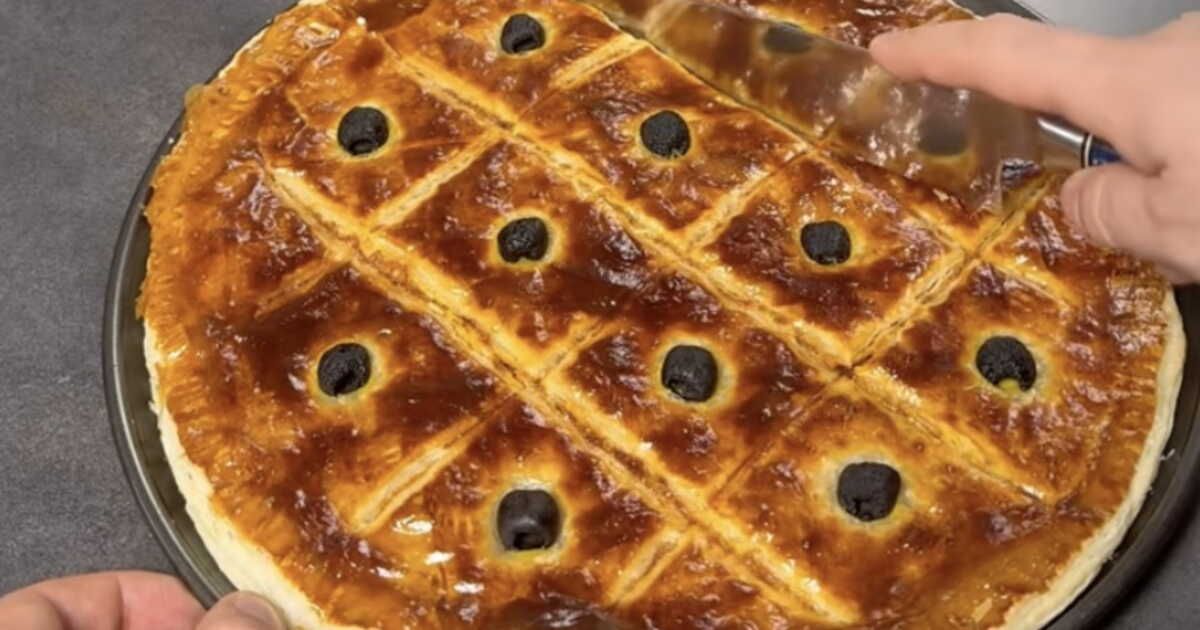 Découvrez la coca algérienne, la délicieuse alternative à la pizza