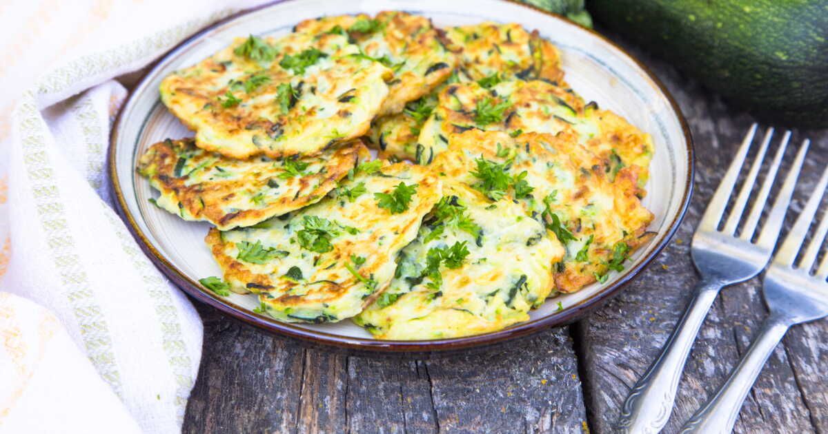 Découvrez la recette inédite des pancakes courgette et mozzarella qui vont régaler vos papilles