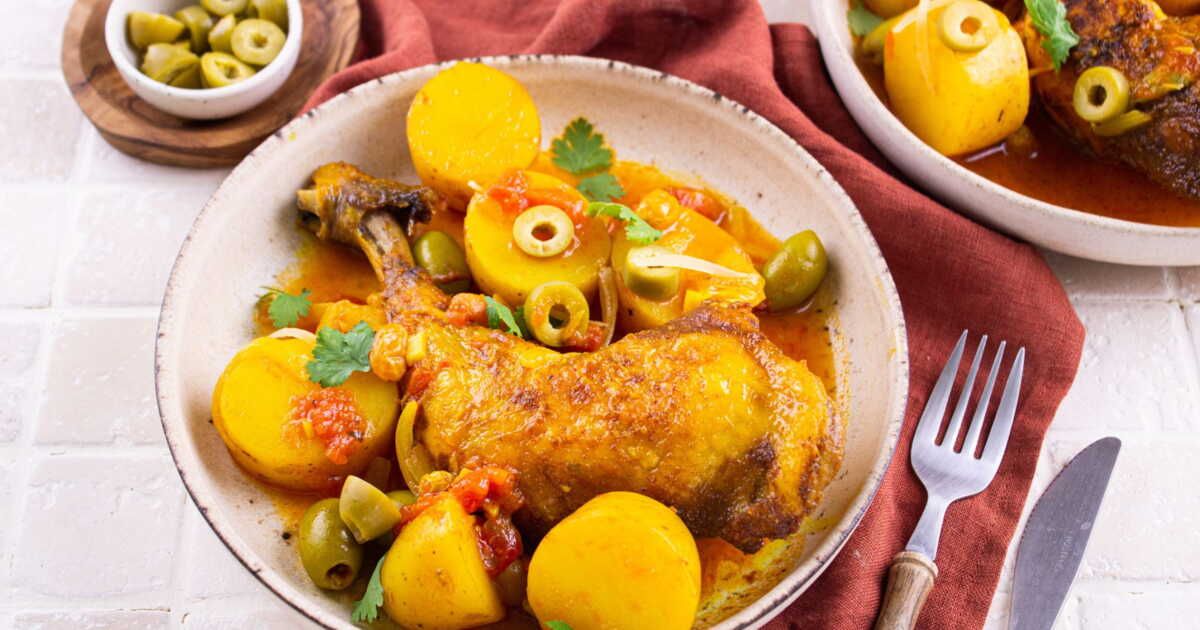 La recette authentique du tajine de poulet aux olives et citron confit, un délice marocain